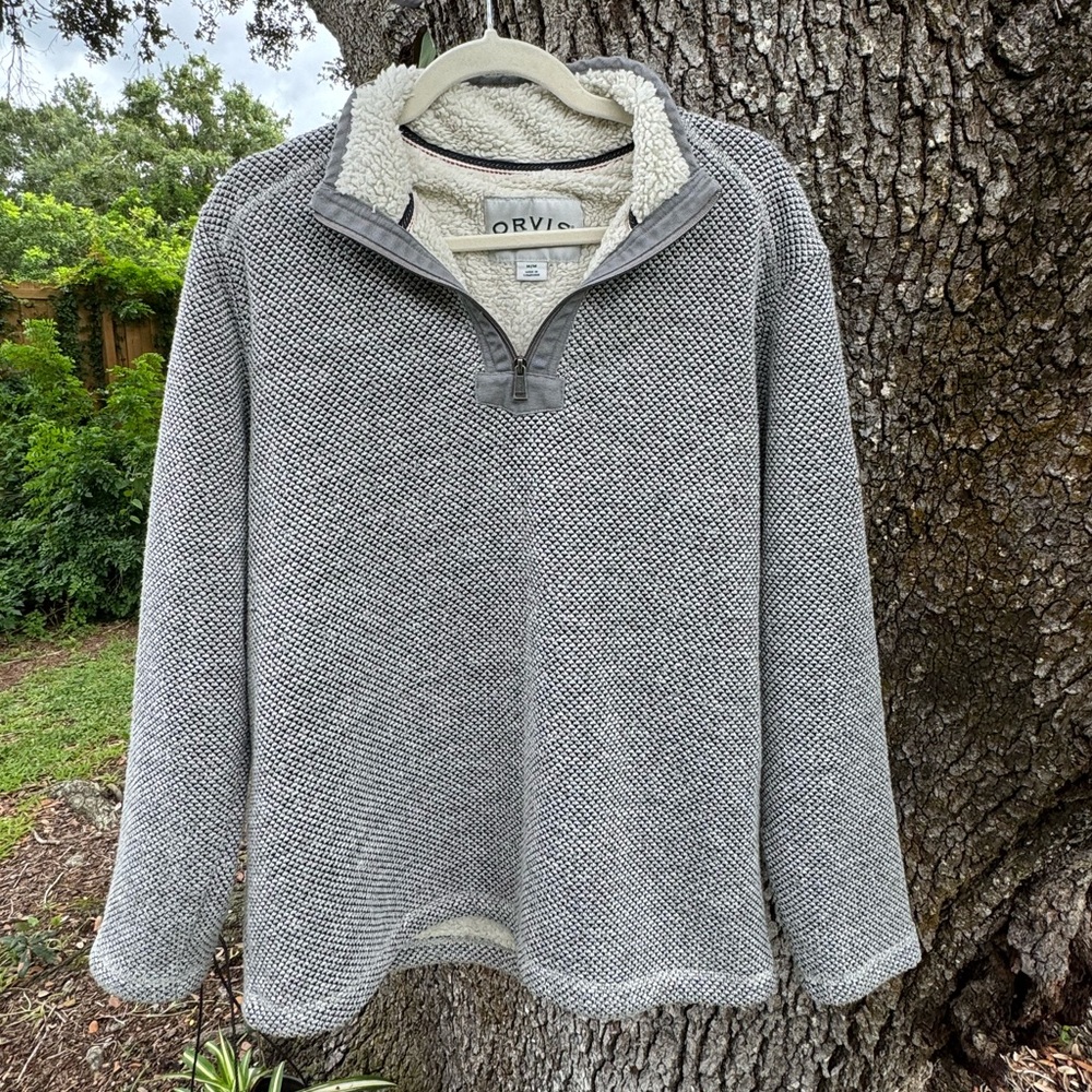 Orvis -Warm gray 1/4 zip Sherpa lined pull over.In great condition.Size M